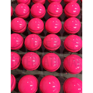 Balle de cricket rose 156 g |   Ballon de cricket cousu à la machine en 2 parties |   Noyau entièrement en liège |   Cuir de vache |   Balle de cricket de haute qualité - Product Image 5