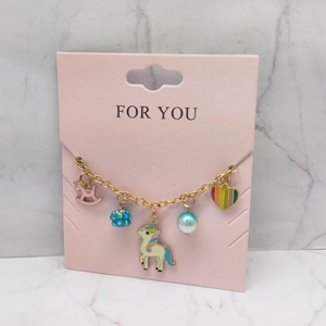 Perles en alliage époxy licorne, colorées, en forme de cœur arc-en-ciel – Décoration pour fêtes, remises de diplômes, anniversaires et usage quotidien - Product Image 1