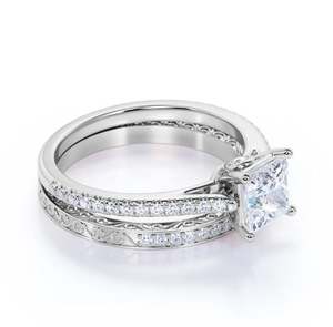 Anillo de Compromiso, Boda, Fiesta y Aniversario con Moissanita de Corte Princesa de 1.40 Quilates, Chapado en Oro de 18K sobre Plata de Ley - Product Image 2