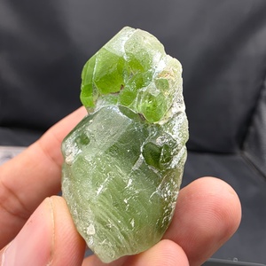 Spécimen de cristal de péridot vert fantôme naturel, pierre minérale brute irrégulière provenant du Kohistan, Pakistan, pour la fabrication de bijoux - Product Image 3