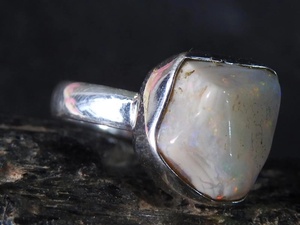 แหวนโอปอลเงินธรรมชาติขัดเงาจากออสเตรเลีย ของขวัญคลาสสิกสำหรับงานแต่งงานและงานปาร์ตี้สำหรับเธอ เครื่องประดับแฟชั่นมาใหม่ - Product Image 3