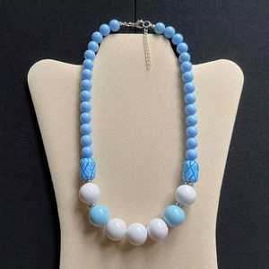 Collar de Resina Hecho a Mano con Cuentas Redondas Facetadas Azul Verde, Pieza de Joyería de Moda, Artesanía en Resina - Product Image 3