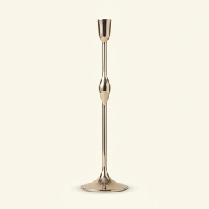 Candelabro Dorado para Centro de Mesa de Boda, Elegante Portavelas de Metal para Mesa de Comedor Moderna y Decoración Festiva - Product Image 1