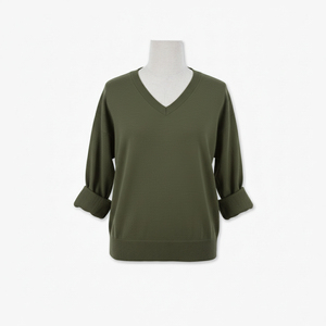 Suéter de punto con cuello en V, personalizado, informal, estándar, 100% acrílico, color sólido, antiarrugas, OEM/ODM, hecho en Vietnam. - Product Image 4