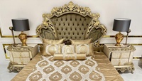 Ensemble de chambre à coucher King Size de luxe en teck massif, lit sculpté traditionnel capitonné doré lavable, 2 tables de chevet, mobilier de maison