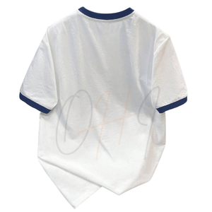 เสื้อยืดแขนสั้นสีขาวสำหรับผู้ชาย แต่งขอบสีน้ำเงิน พิมพ์ลายตัวอักษร สไตล์ลำลอง ทรงหลวม ผ้าคอตตอนเจอร์ซีย์ คอกลม แห้งเร็ว เป็นมิตรกับสิ่งแวดล้อม - Product Image 2