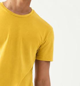 Camiseta Casual de Punto para Hombre, Cuello Redondo, Manga Corta, Color Amarillo, Corte Regular, Diseño Liso, Tela Jersey de Poliéster, Estampado Digital - Product Image 3