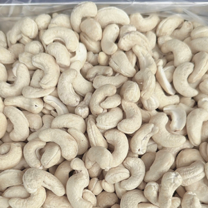 Oferta Especial 2025: Nueces de Anacardo Tostadas de Vietnam, Orgánicas, Enteras, W320 Santigo Ltd, Listas para Enviar - Product Image 1