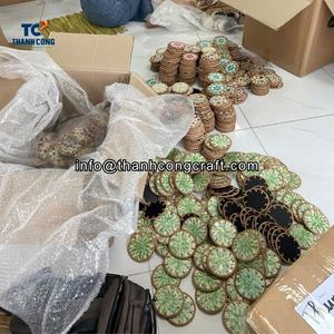 Vajilla sostenible al por mayor para comedor, cafetería, decoración de hotel, posavasos de mosaico de concha clásica hechos a mano, borde de ratán, trabajo artesanal de Vietnam - Product Image 6