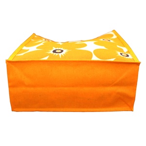 Sac fourre-tout en toile de jute et coton laminé PP, personnalisable, avec un grand motif floral attrayant, écologique, pour le shopping et les cadeaux - Product Image 5