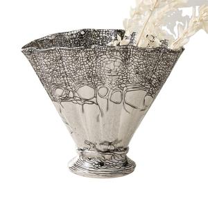 Jarrón de flores de último estilo, jarrón central artesanal de Metal, maceta de flores de lujo, nuevos accesorios de decoración del hogar, jarrón elegante estilo 2025 - Product Image 6