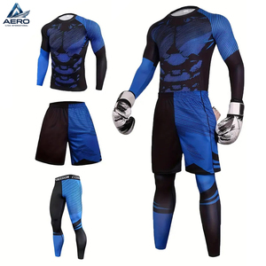 ชุดกีฬาผู้ชาย 3 ชิ้น สีสันตัดกัน เสื้อยืดแห้งเร็ว กางเกงขาสั้นออกกำลังกาย ระบายอากาศได้ดี กางเกงเลกกิ้งยืดหยุ่นสูง ชุดออกกำลังกาย - Product Image 2
