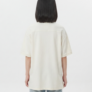 ผู้ผลิตเสื้อกอล์ฟขายส่ง เสื้อโปโลแขนสั้น คอวี ติดกระดุม ผ้าปิเก้ เสื้อโปโลปักลายสำหรับผู้หญิง - Product Image 5
