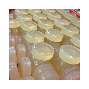 Savon à l'huile de coco de haute qualité, savon artisanal naturel, savon pour le soin de la peau, savon en barre biologique, vente en gros au prix du Vietnam - Product Image 1