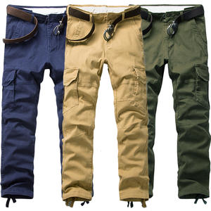 Couleurs olive authentiques vintage et poches à rabat boutonnées, inspirées de l'équipement classique des parachutistes. - Product Image 1