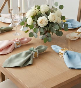 Anneau de serviette en résine rose avec motif papillon doré, décoration de table élégante, parfait pour la maison et la cuisine - Product Image 4