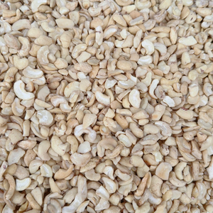 Trusted Supplier SANTIGO Nuts Kernels Broken Kaju <b>Cheap</b> Bulk Kaju Cashew Nuts - Product Image 1