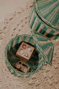 Un look bio chaleureux qui rehausse instantanément l'ambiance dans n'importe quelle pièce. Panier de cirque en rotin naturel, adapté aux enfants. - Product Image 2