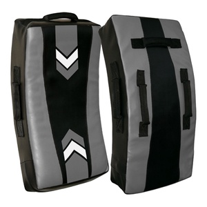 Protector de Patadas Ajustable de Cuero PU Suave para Entrenamiento de Boxeo y Artes Marciales, Ecológico, Transpirable y Duradero - Product Image 5