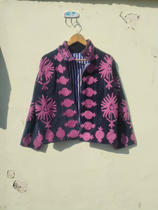 Chaqueta Bomber Reversible de Terciopelo con Bordado Suzani, Chaqueta Térmica para Mujer con Estampado Floral, Hecha a Mano, Otoño Invierno, Regalo Vintage para Ella - Product Image 1