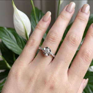 Hongkong แหวนหมั้นแบบกึ่งเม้าท์สำหรับผู้หญิง18K สีพื้นสีขาวทองแท้ VS Si มีการตั้งค่าง่ามเพชรแบบกึ่งเม้าท์คุณภาพดี - Product Image 4