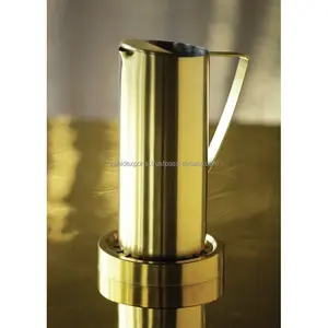 Carafe élégante en métal nickelé pour l'hôtellerie et la maison, design de luxe écologique par Zahid Exports - Product Image 4