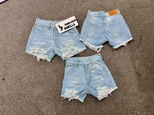 Shorts de mezclilla ecológicos de cintura media para mujer, lavado claro, con dobladillo deshilachado, estilo boyfriend, para verano - Product Image 6