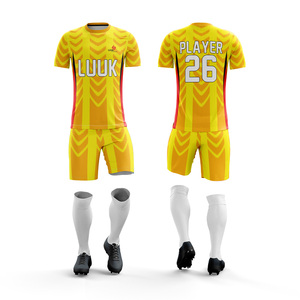 ชุดฟุตบอลพรีเมียม เสื้อและกางเกงขาสั้น น้ำหนักเบา ระบายเหงื่อได้ดี สำหรับสโมสรและโรงเรียน ขายส่งจำนวนมาก - Product Image 1