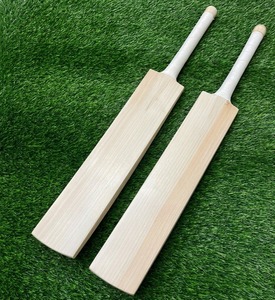 Batte de cricket en saule du Cachemire de qualité supérieure, robuste, durable et légère, idéale pour l'entraînement et les matchs. - Product Image 3