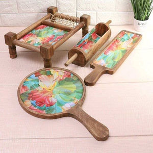 Ensemble de 4 plateaux de service en bois naturel, élégants et polyvalents, plateaux de service pour les fêtes, plateaux à charcuterie, ensemble de service pour la maison et la cuisine - Product Image 6