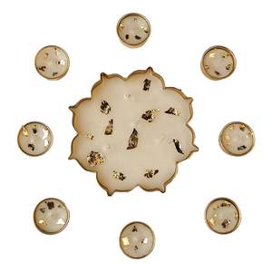 Vela Urli Premium con Lámina Dorada y 8 Velas de Té Doradas, Vela Aromática de Soja Pura para Decoración del Hogar en Diwali y Festividades - Product Image 1