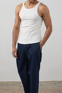 เสื้อกล้ามมีฮู้ดคอวีสำหรับผู้ชาย ผ้าฝ้าย 100% แห้งเร็ว เหมาะสำหรับออกกำลังกาย ขายดีปี 2026 รับสกรีนโลโก้ ทรงเข้ารูปโชว์กล้ามเนื้อ - Product Image 4