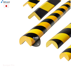 IwataMFG Japon : Bande de protection en caoutchouc PVC pour bordure, emballage standard, application non spécifiée - Product Image 4