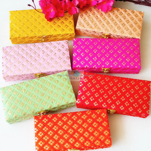 กล่องของขวัญทำมืออินเดียพร้อมที่ใส่เทียนทีไลท์โลหะของขวัญคืนเทศกาลของขวัญปาร์ตี้งานขึ้นบ้านใหม่ - Product Image 3