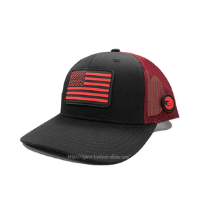 Casquettes en maille respirante à 6 panneaux avec patch en caoutchouc personnalisé multicolore, fermeture réglable pour hommes, vente en gros de couvre-chefs professionnels - Product Image 5