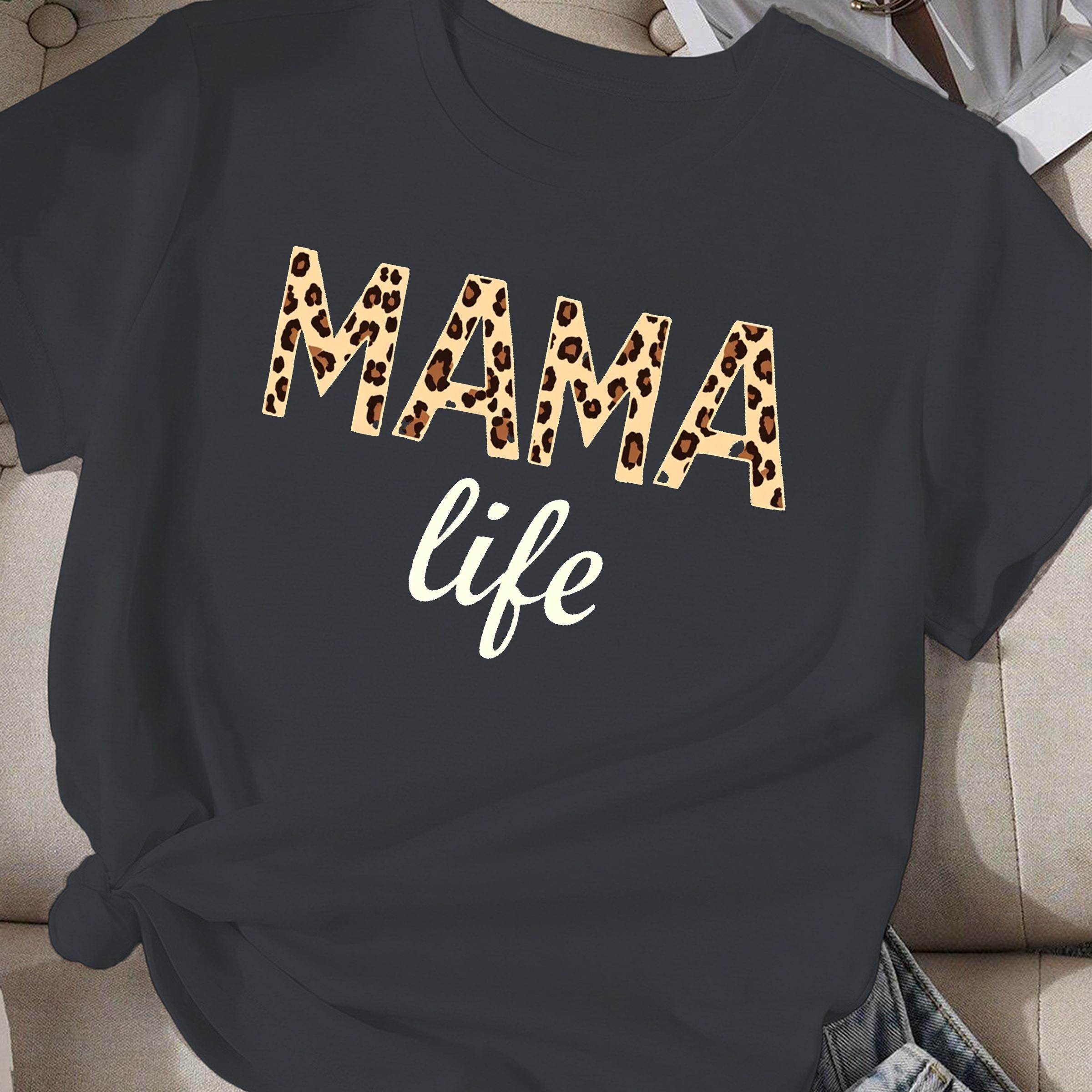 สีเทาเข้ม