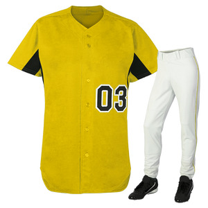 Camiseta de Béisbol Amarilla para Hombre con Detalles en Negro en las Mangas, Número 03 Estampado en la Parte Delantera, Corte Regular, Manga Corta, 100% Poliéster, Cuello en V - Product Image 1