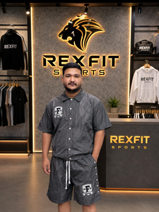 REXFIT SPORTS Ensemble chemise à manches courtes et short gris pour homme, ensemble décontracté streetwear deux pièces, ensemble assorti, vêtements de sport imprimés sur mesure - Product Image 1