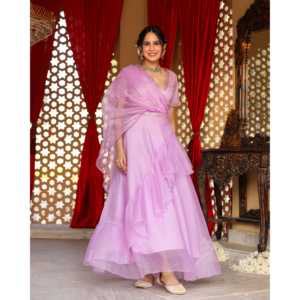 ผ้าส่าหรีทรงเลวานเดอร์แบบผูกสำเร็จพร้อมงานปักเลื่อม เหมาะสำหรับใส่ทำงานและงานเลี้ยงขนาดเล็ก - Product Image 4