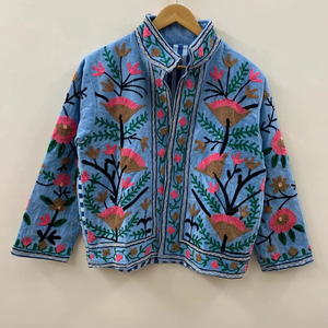 Abrigo de Invierno Bohemio, Chaqueta de Terciopelo Bordada con Flores Suzani, Cortavientos, Tejida, de Algodón, Bordada con Flores Suzani - Product Image 1