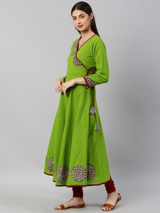 Kurta pour femmes en coton vert style Angrakha avec patchwork, col en V, manches trois quarts, vêtements décontractés de haute qualité pour l'été - Product Image 5
