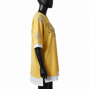 T-shirt en coton GSM premium pour femme, double couche, style streetwear, ourlet superposé, logo personnalisé thermocollé, t-shirt double couche en coton pour femme - Product Image 3