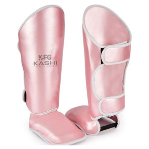 Espinilleras Ligeras Premium con Tela Cómoda y Transpirable para Entrenamientos y Partidos, para Jugadores Adultos - Product Image 1