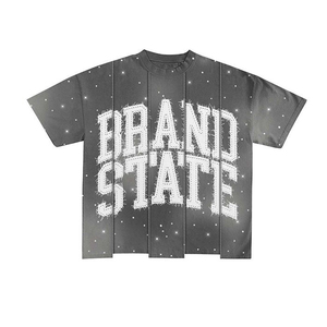 Camiseta Unisex Moderna de Estilo Urbano, Personalizada con Bordado de Pedrería con Efecto Desgastado por el Sol, 100% Algodón - Product Image 4