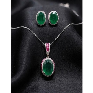 Collier pendentif en perles de qualité supérieure avec boucles d'oreilles assorties pour femme, idéal pour les occasions de mariage, plaqué argent, tendance - Product Image 2