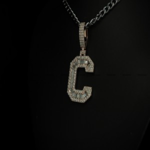 Colgante con Letra Inicial C, Colgante de Diamantes Moissanite con Corte Baguette y Redondo, Colgante de Plata de Ley 925, Regalos y Uso Diario - Product Image 5