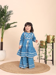 ชุดคุร์ตะทรงเอไลน์ผ้าฝ้ายแท้พิมพ์ลาย Bandhani ของ Titrit Girls พร้อมกางเกง Palazzos - Product Image 1