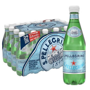 Agua San Pellegrino en botella de vidrio. Compre agua mineral natural gasificada S.Pellegrino de 8.45 onzas líquidas (paquete de 6) al mejor precio. - Product Image 3