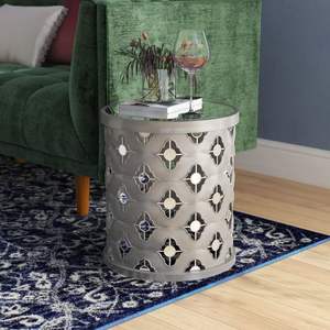 Mesa Auxiliar Redonda de Hierro con Diseño Minimalista para Decoración de Sala de Estar de Inspiración Escandinava y Estética Sencilla - Product Image 1