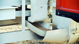 Trilladora de Trigo Lnadforce de 28 Pulgadas con 2 Cuchillas, Operada con Tractor de 35 HP P.T.O. Alta Productividad, 1 Año de Garantía - Product Image 4